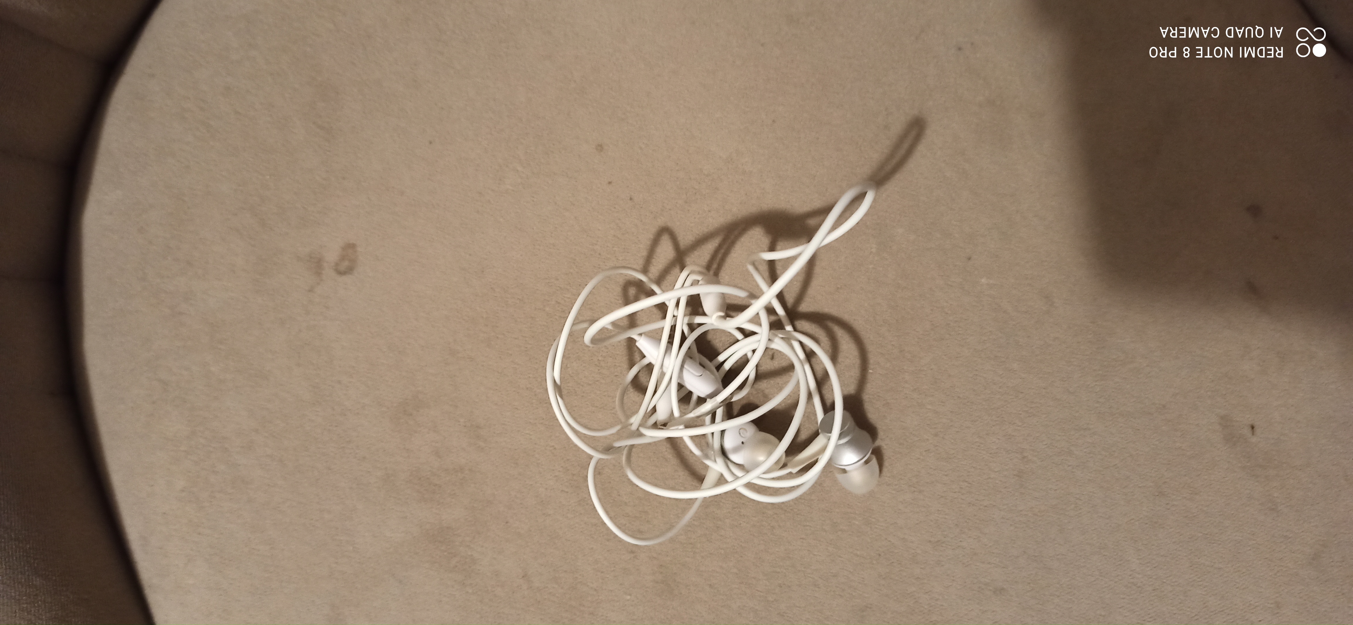 вернулись мои наушники, но не понятно что с ним ? - headphones.jpg