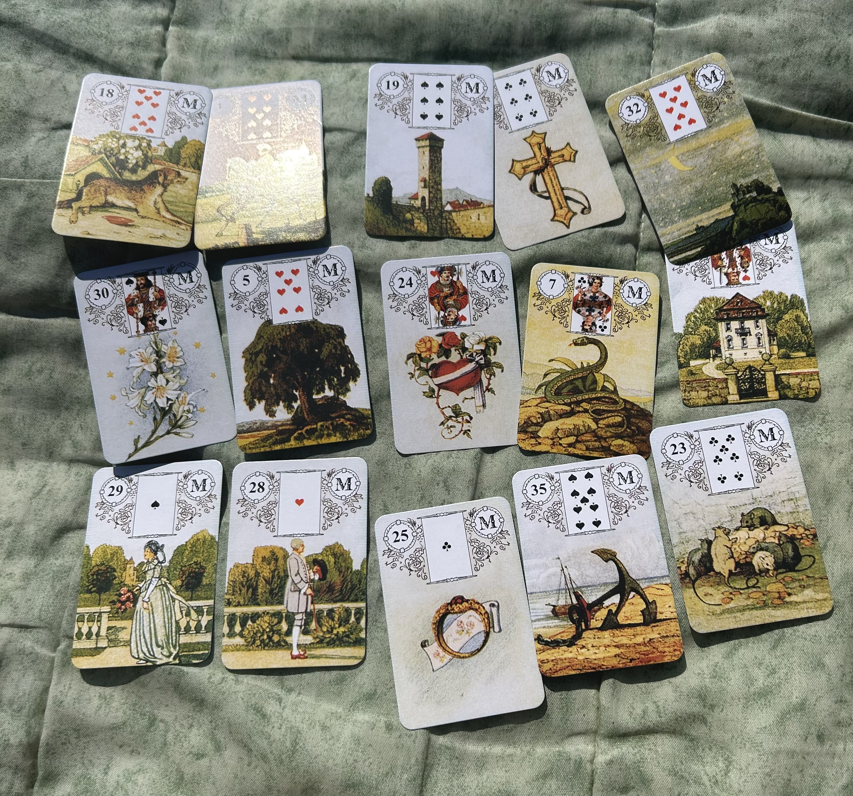 Расклад на месяц 15 карт Ленорман - A033E244-6134-4FD7-B6FD-0D7C546DA41E.jpeg
