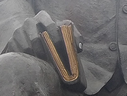 Заметки на пути от Mikle - том с золотым обрезом.jpg