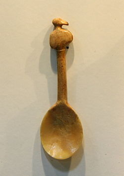 Гастрономический КОНКУРС до 01.11. ИТОГИ  - 250px-CucuteniNeoliticBirdSpoon.JPG