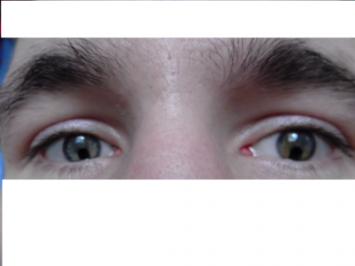 Почему у человека кошачьи глаза на фото? - DSCF0699.png