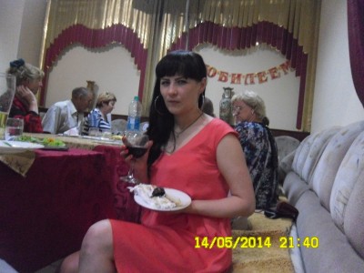 Что у девушки в руках? И Т О Г И - image (3).jpg