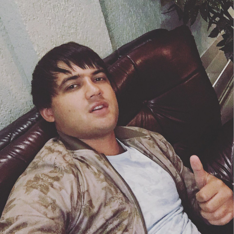 Есть ли на мужчине егильет - hdI9csVwq_I.jpg